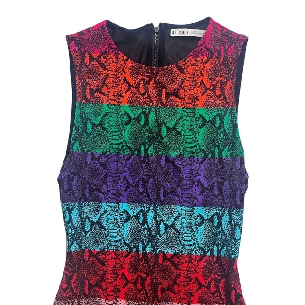 Alice + Olivia Delora Snake Print Stripe Sheath Dress Size 0 - Picture 5 of 12